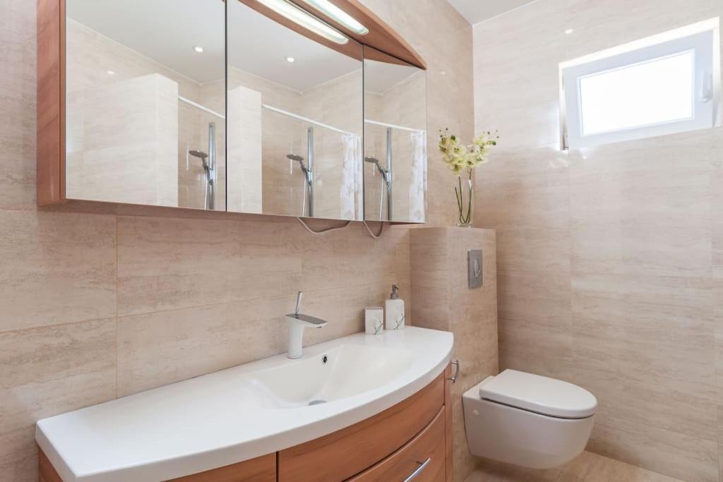 Villa Kora - Luxury Holiday Apartments Лумбарда Экстерьер фото