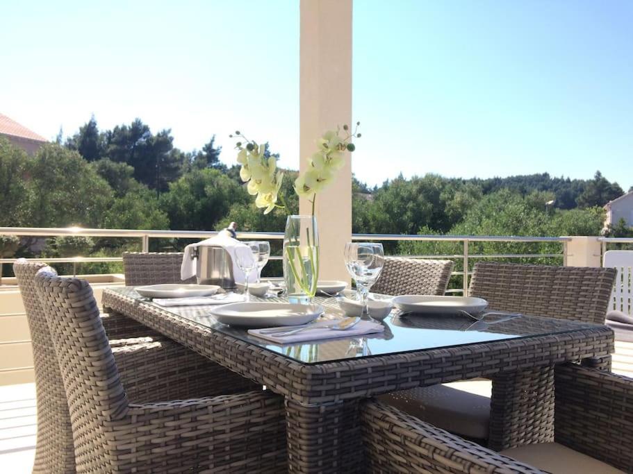 Villa Kora - Luxury Holiday Apartments Лумбарда Экстерьер фото